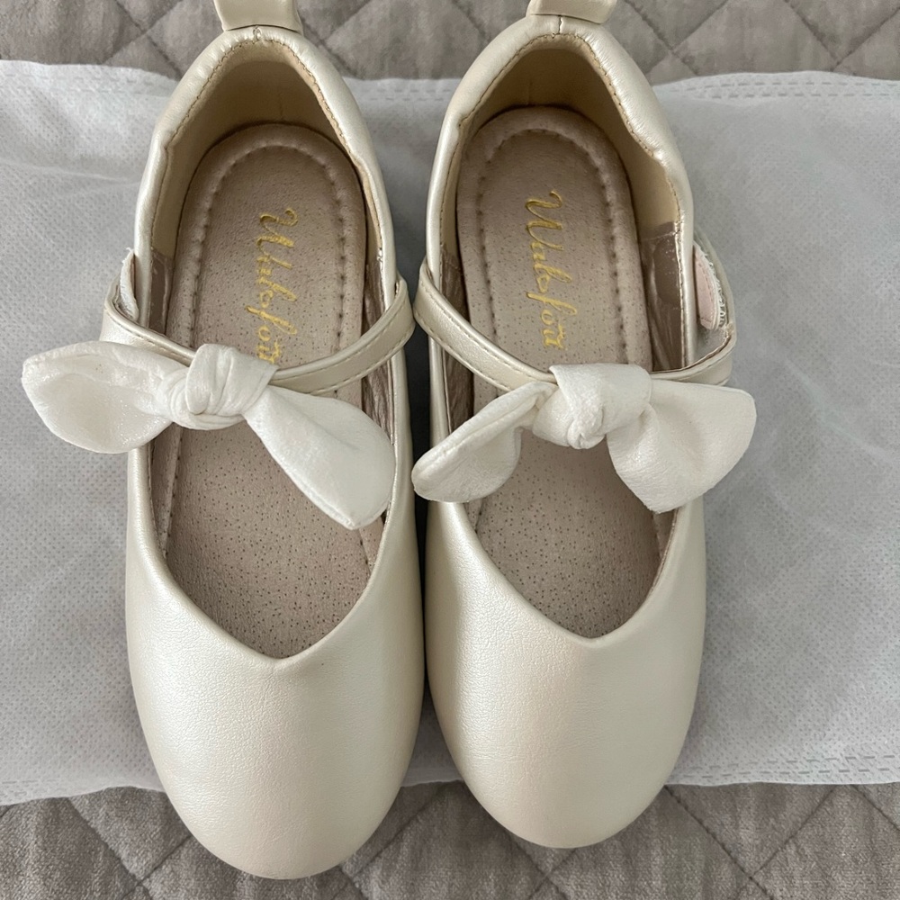 Mary Jane little girl dress shoes